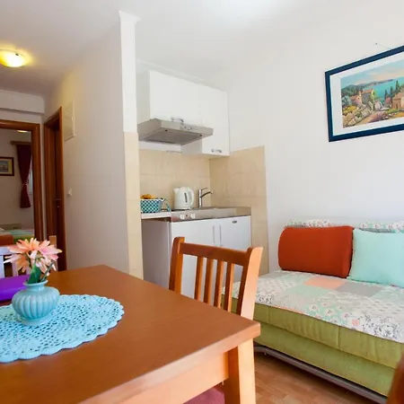 Apartment Nina, *