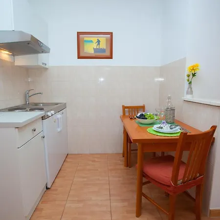 Nina, Apartment