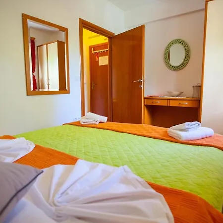 Apartment Nina, Makarska