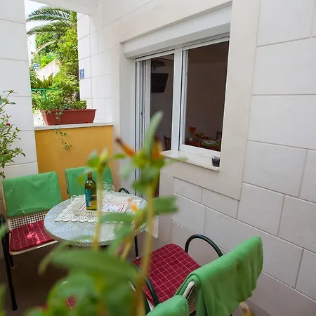Apartment Nina, Makarska