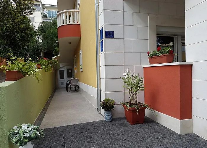 Nina, 马卡尔斯卡