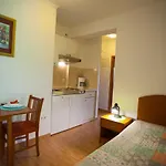 Nina, Apartman Makarska