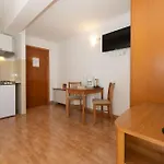 Nina, Apartment *