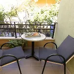 Nina, * Makarska