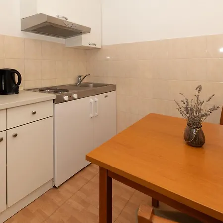 Apartment Nina, *