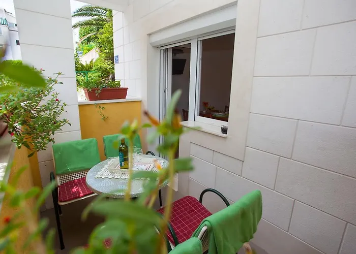 Apartment Nina, Makarska